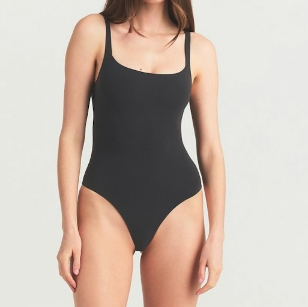SKIMS "Fits Everybody" Square Neck Body Suit Black ONYX Women's XL NWT